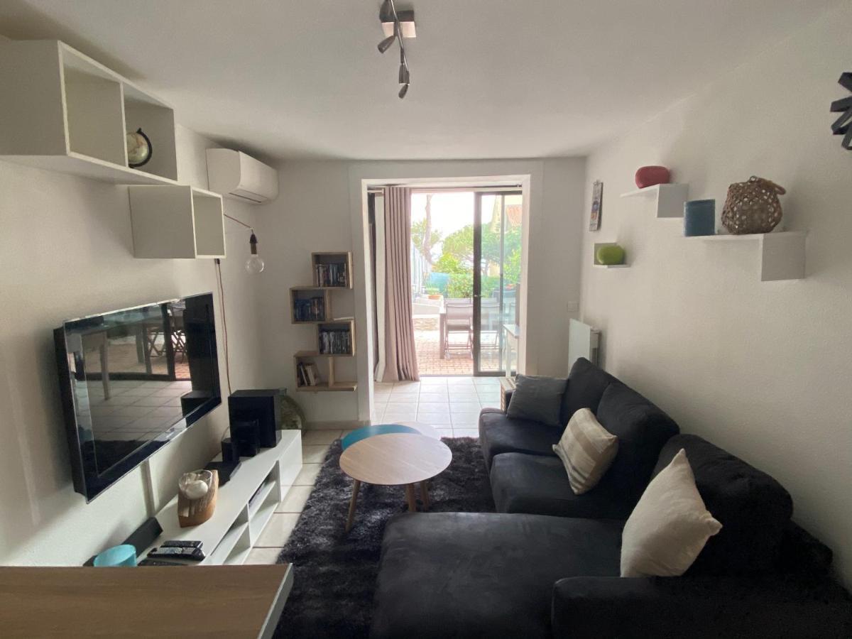 Logement Entier T2 Climatise, Parking Gratuit, Jardin, Plage A 2Min A Pied Санарі-сюр-Мер Екстер'єр фото